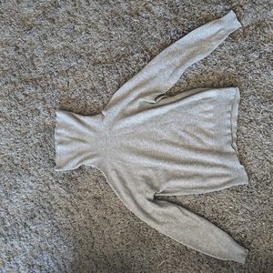 Gray cashmere turtleneck sweater made in Scotland